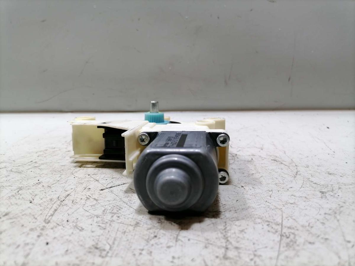 Audi A4 8K B8 original Fensterhebermotor hinten links Bj.2009